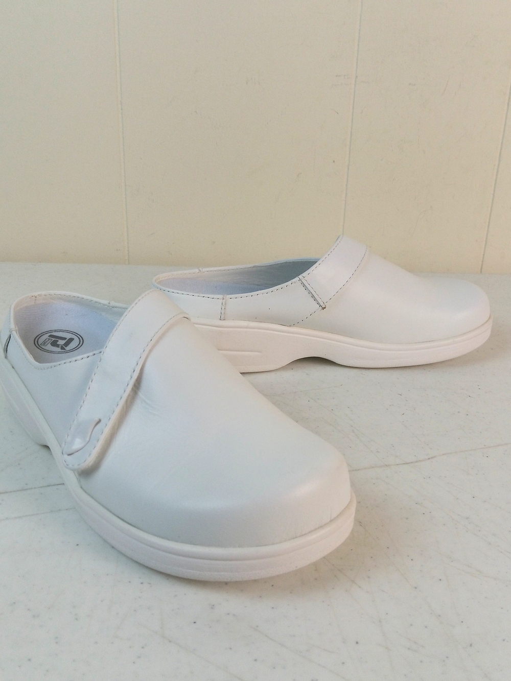 Propet White Leather Women's Slip-On Comfort Clog Size 8.5W Slip On Mule